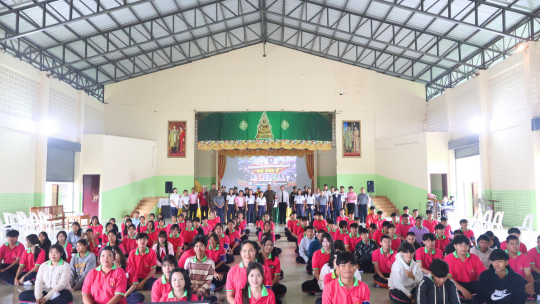 หนี ซ่อน สู้